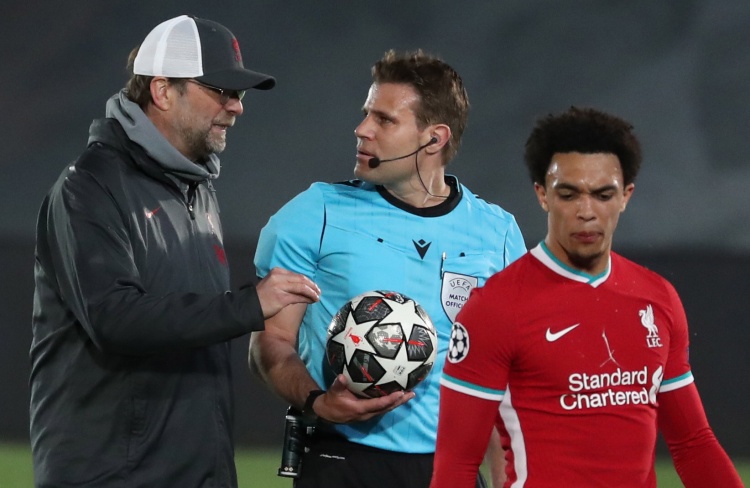 四川男篮加时赛险胜南京男篮